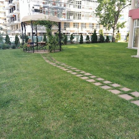 Rose Garden Omax Apartments Pantai Sunny Luaran gambar