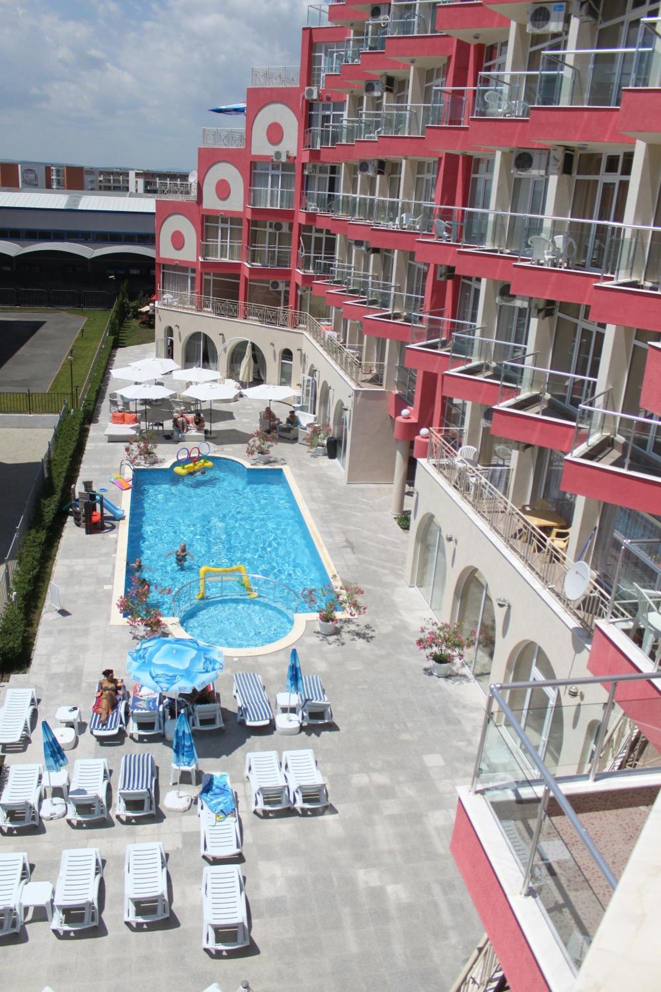 Rose Garden Omax Apartments Pantai Sunny Luaran gambar