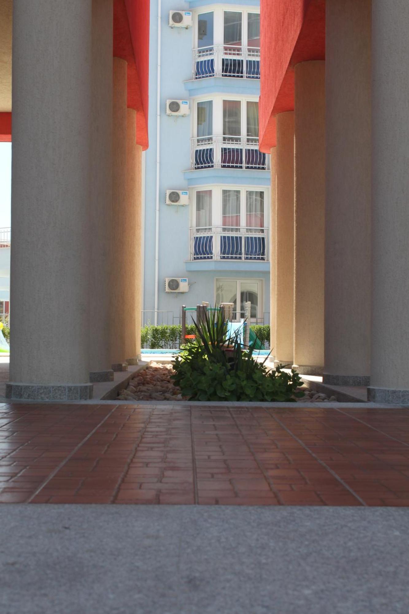 Rose Garden Omax Apartments Pantai Sunny Luaran gambar