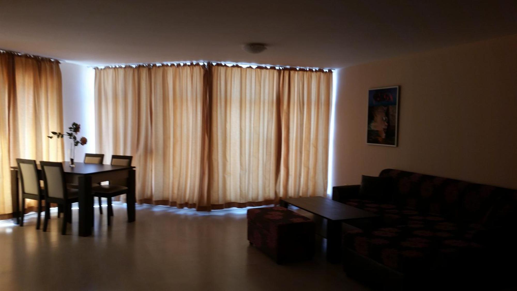 Rose Garden Omax Apartments Pantai Sunny Bilik gambar