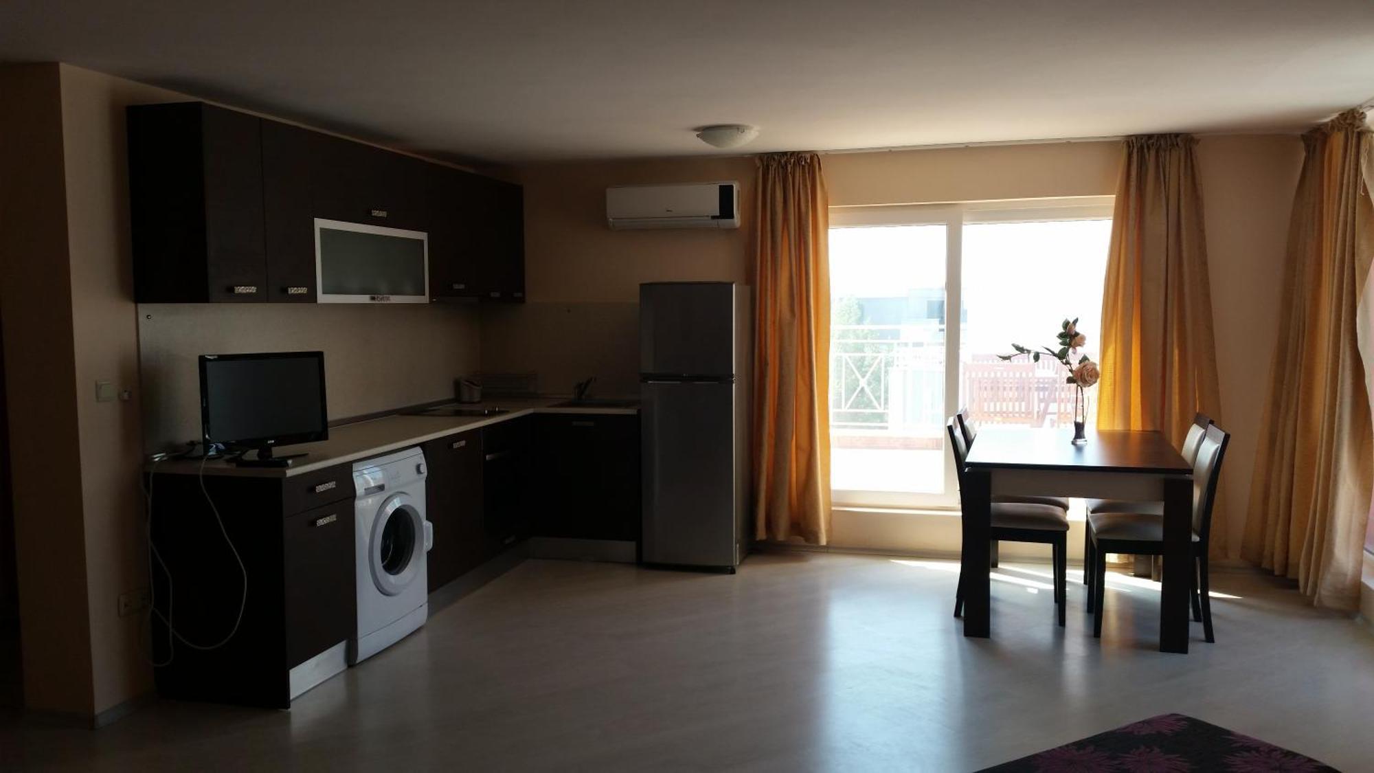 Rose Garden Omax Apartments Pantai Sunny Bilik gambar