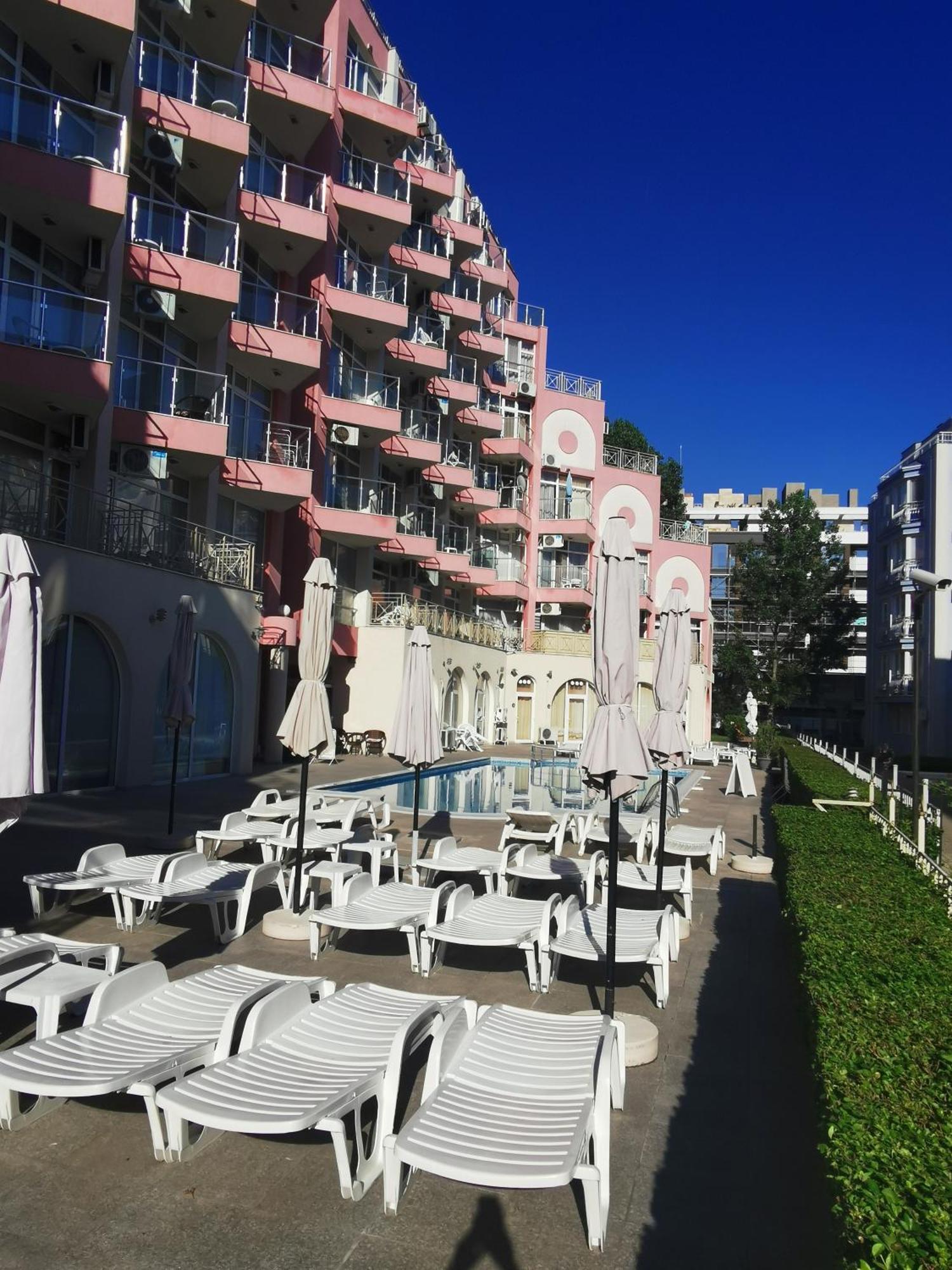 Rose Garden Omax Apartments Pantai Sunny Luaran gambar