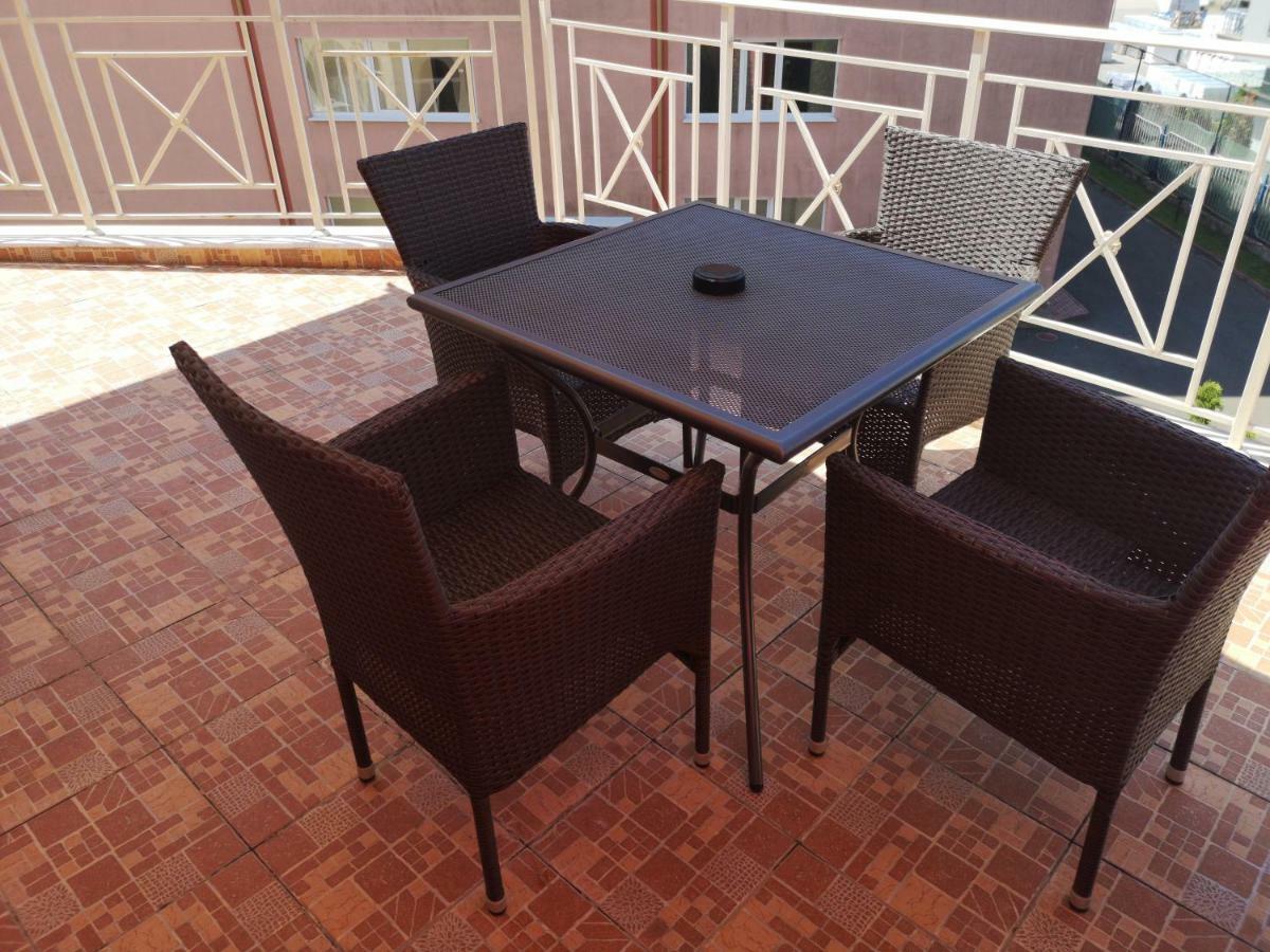 Rose Garden Omax Apartments Pantai Sunny Luaran gambar