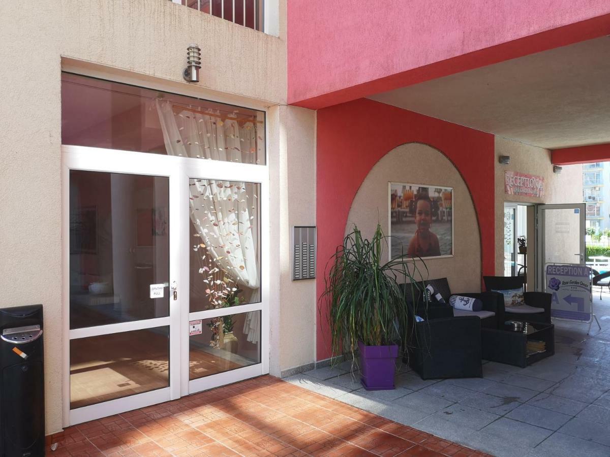 Rose Garden Omax Apartments Pantai Sunny Luaran gambar